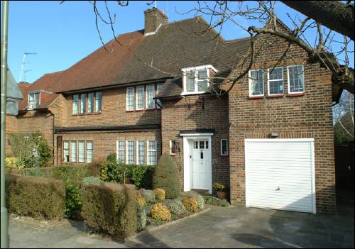 04 Litchfield Way
